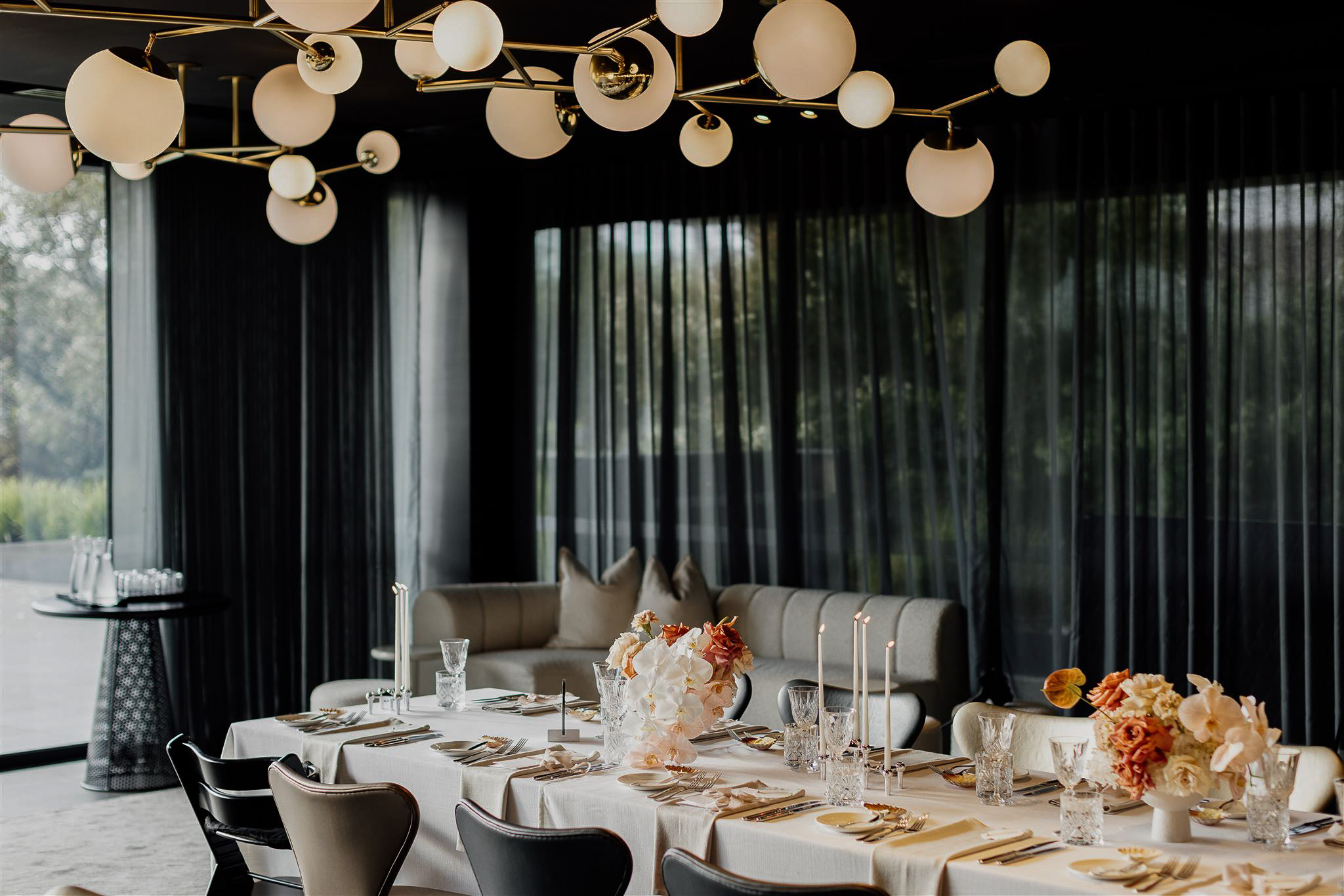 Luxury wedding dining table setting at Jackalope Hotel Mornington Peninsula